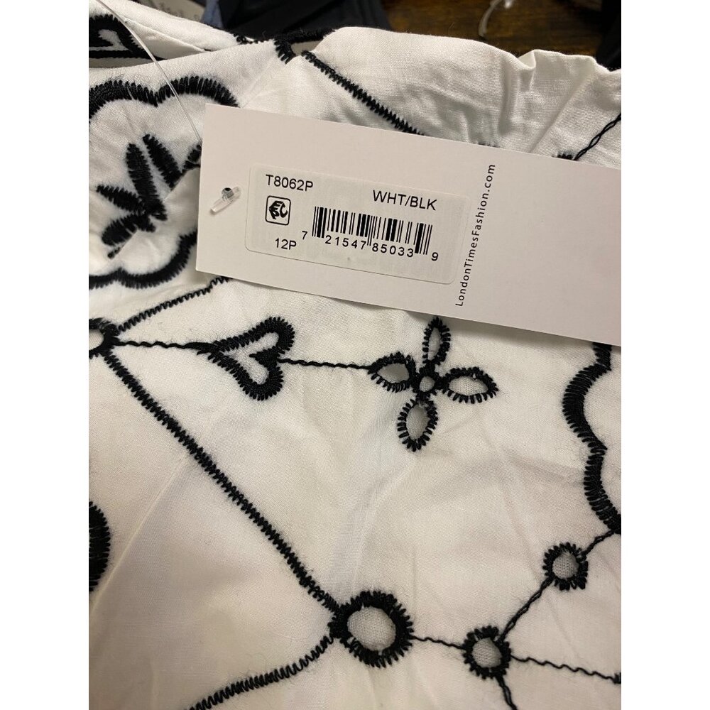 London Times Womens Petite Sleeveless Eyelet Shift Dress White Size 12P Defected - Picture 10 of 11
